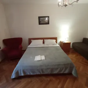 Damjan Ostanak kod kuće Split